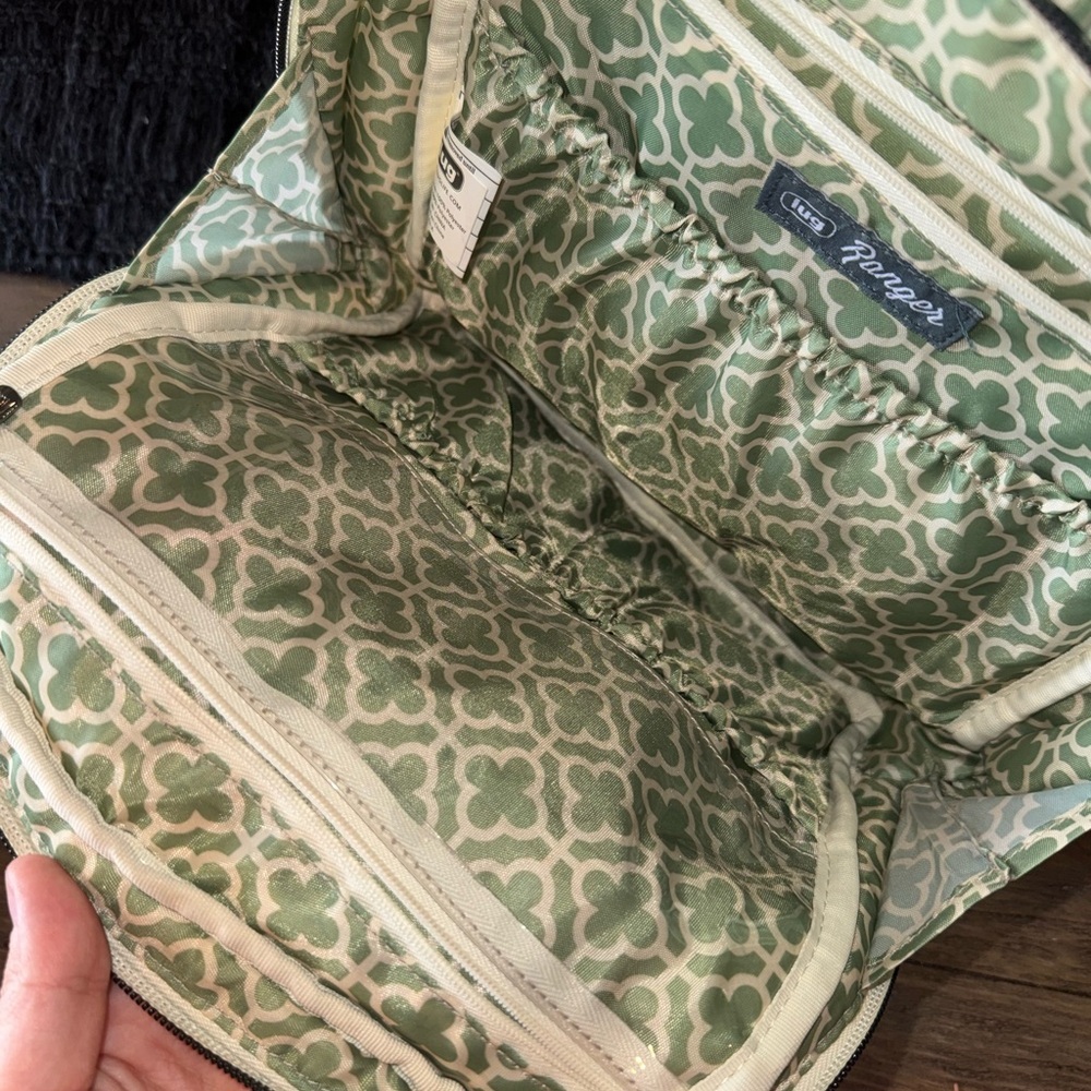 Lug Ranger Floral Print Tropical Multi-Pocket Travel Crossbody Purse Lily Sand - Picture 8 of 9